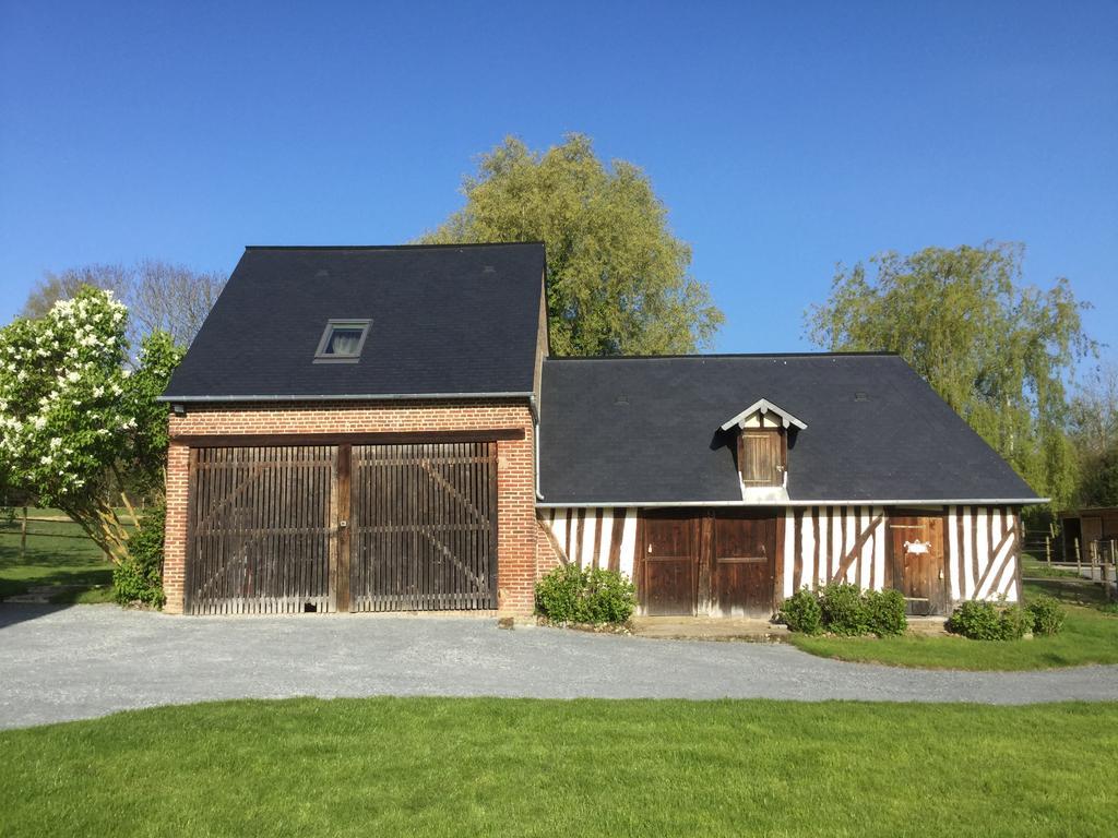 L'Auberge Du Mont Le Breuil-en-Auge Exterior photo