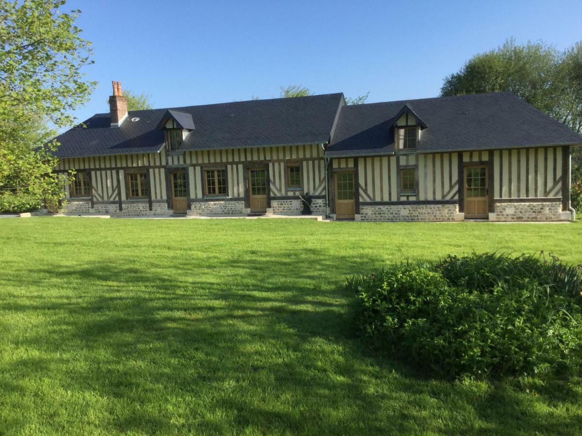 L'Auberge Du Mont Le Breuil-en-Auge Exterior photo